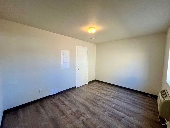 Foto del edificio - 1715 Oakshire Ln