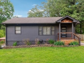 Building Photo - 2450 Hillcrest Dr
