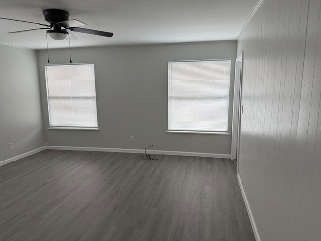 Foto del edificio - 2440 25th St N