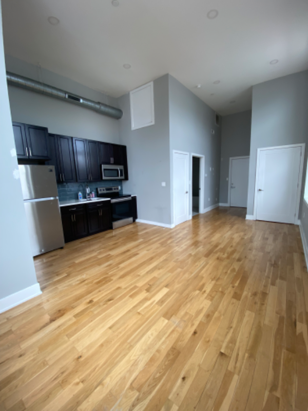 Building Photo - 1523 W Girard Ave