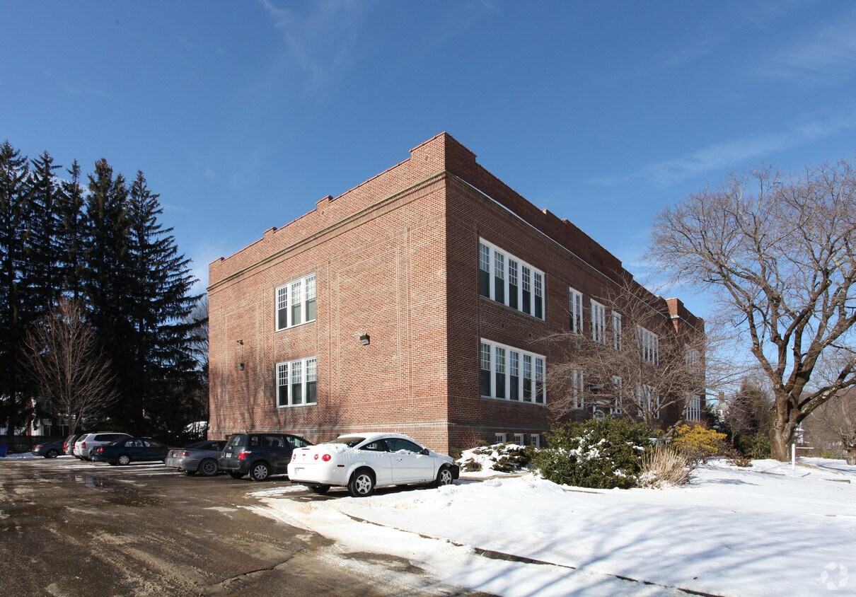 45 Riverside Ave, Torrington, CT 06790 Apartments in Torrington, CT