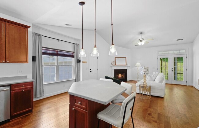 Foto del edificio - 8344 St Danasus Dr