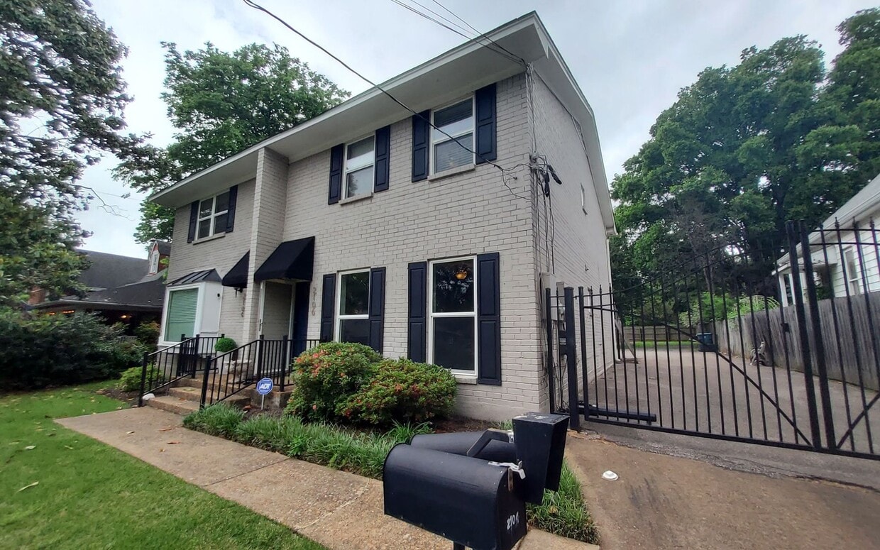 Primary Photo - 2104-2106 Harbert Ave