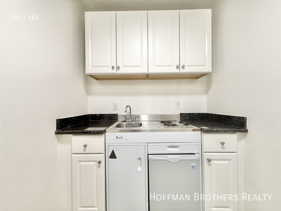 Building Photo - 1217 Amherst Ave