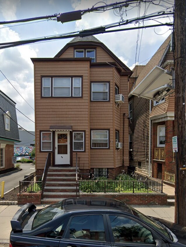 Primary Photo - 64 W 27th St
