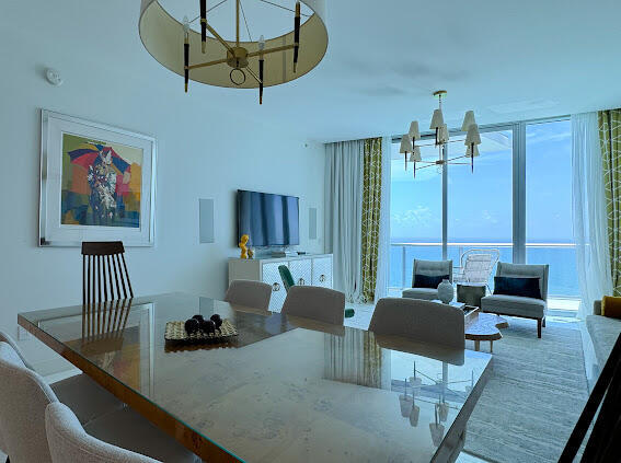 Building Photo - 17001 Collins Ave