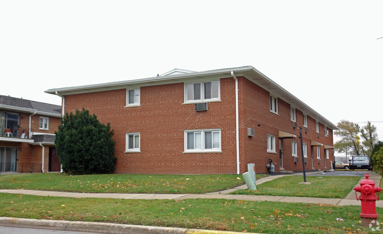 Foto principal - 7735 S Oconto Ave