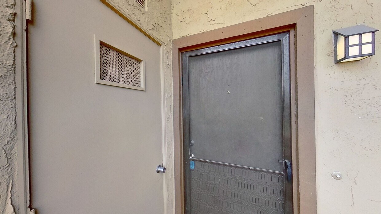 Primary Photo - **COMING SOON! One bedroom + a Loft Condo ...