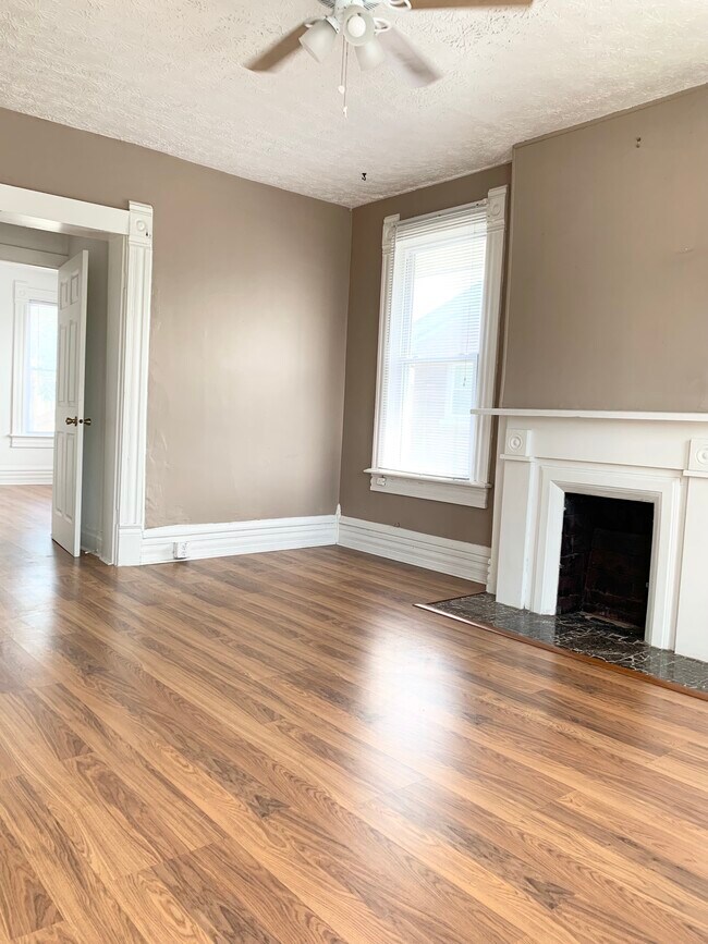 Foto del edificio - 434 E Whittier St