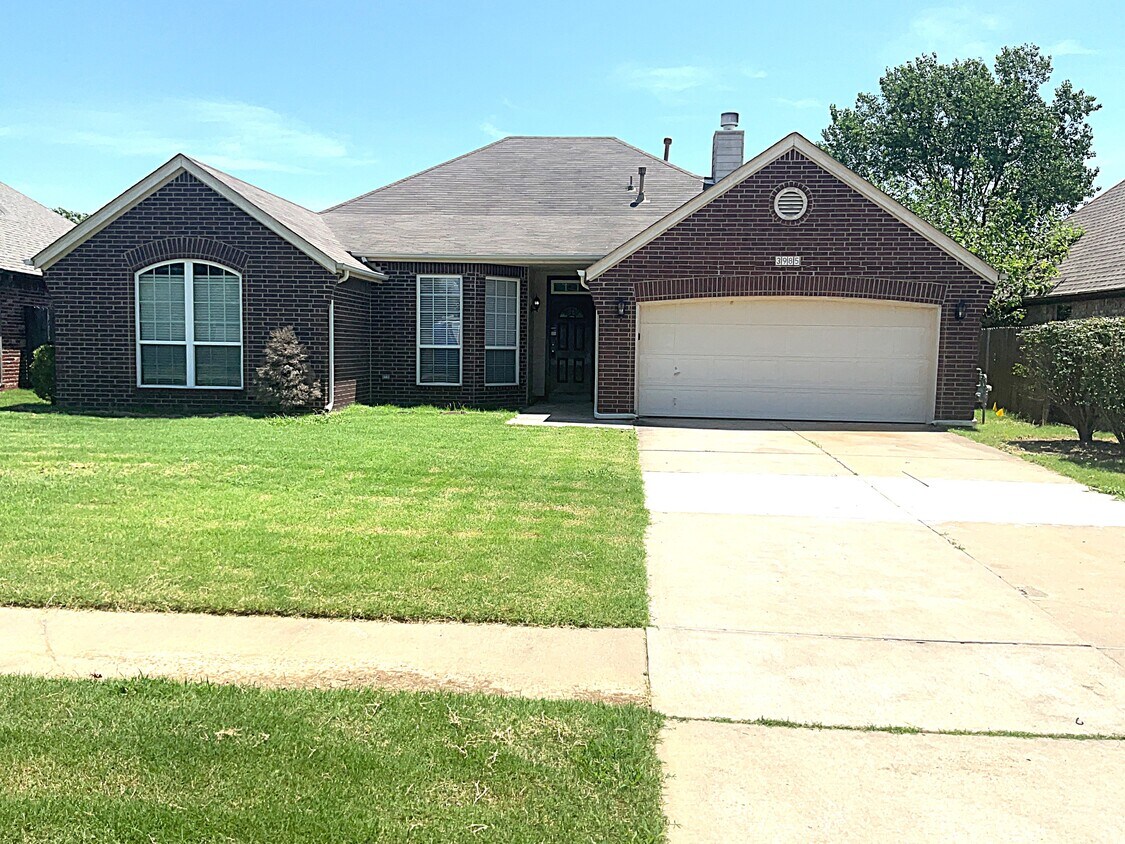 Foto principal - 3985 S 217th E Ave