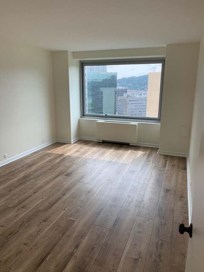 bedroom - Commonwealth Pl