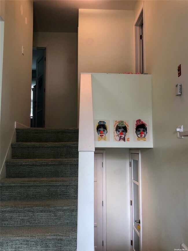 Foto del edificio - 281 Pulaski Rd