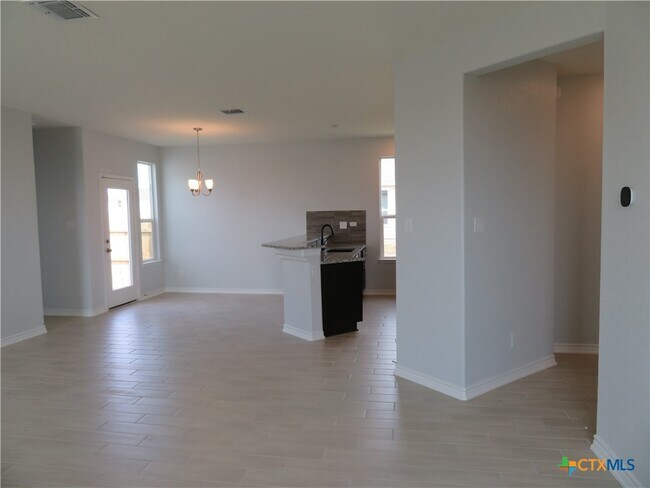Foto del edificio - 352 Blacktail Dr