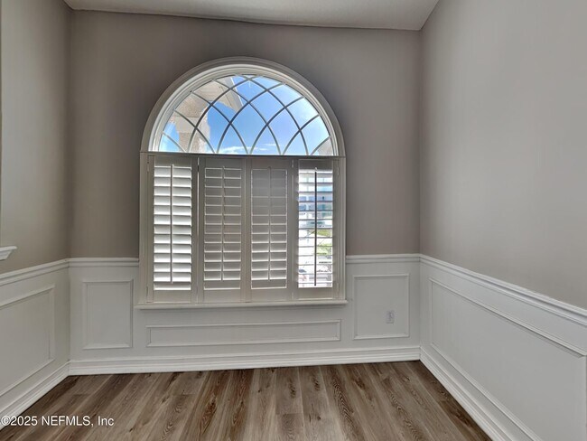 Foto del edificio - 2968 Majestic Oaks Ln