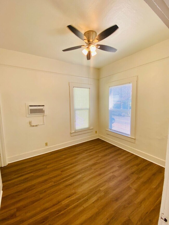 Foto del edificio - Reserve Now for June 2026! Updated House in Downtown Chico