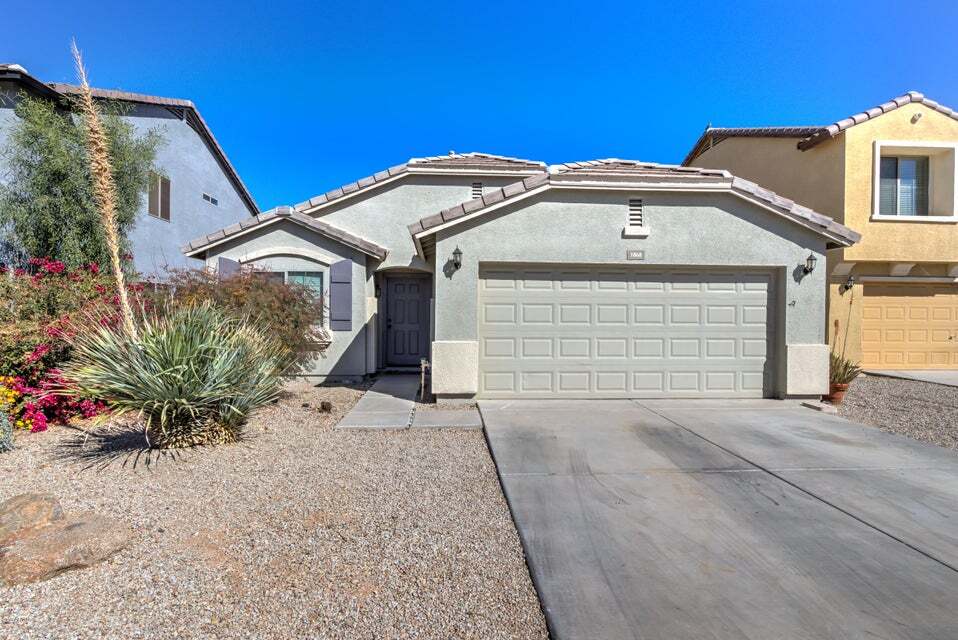 Foto principal - 1868 W Desert Seasons Dr