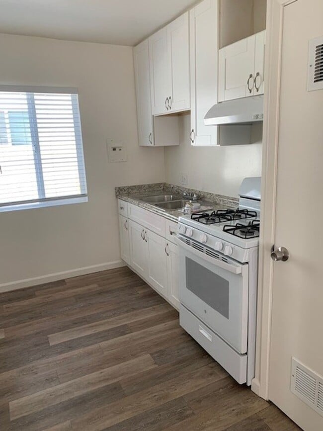Building Photo - 94th Street Apartments