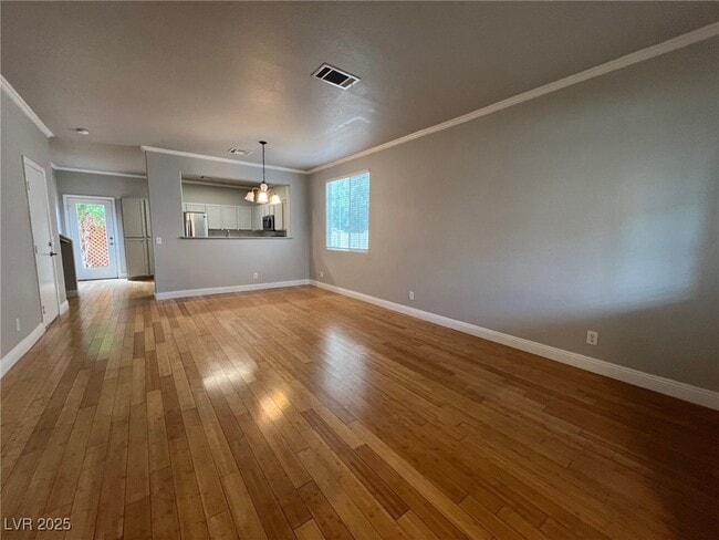 Building Photo - 10471 Meadow Village St