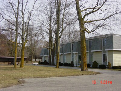 Building Photo - 150 Wilcox Pky