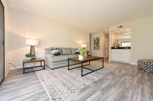 Foto del edificio - 24912 Georgia Sue