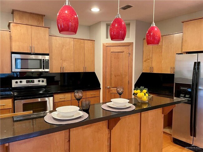 Foto del edificio - 20 E Thornhill Ave