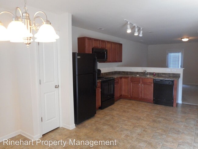 Building Photo - 2 br, 2.5 bath House - 584 Fawnborough Court