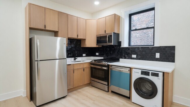 Foto del edificio - 944 N Damen Ave