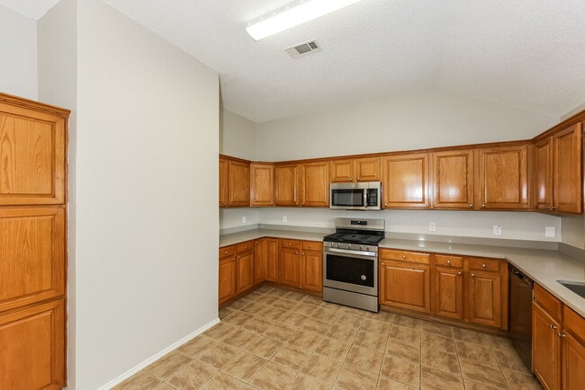 Building Photo - 828 Glenwick Ct