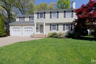 Building Photo - 135 Lindbergh Ave
