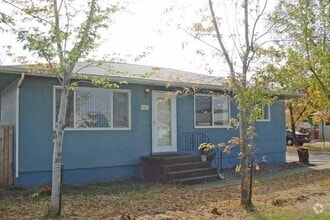Building Photo - 1922 Broadwater Ave