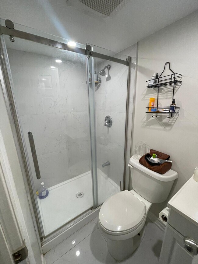 Photo du bâtiment - 50 Laurel Ave