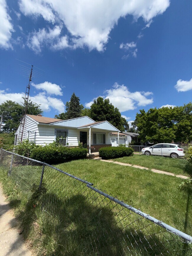 Foto del edificio - 1802 Woodlin Dr