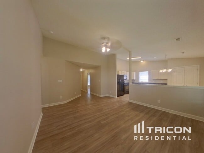 Building Photo - 1114 Stonehenge Ln