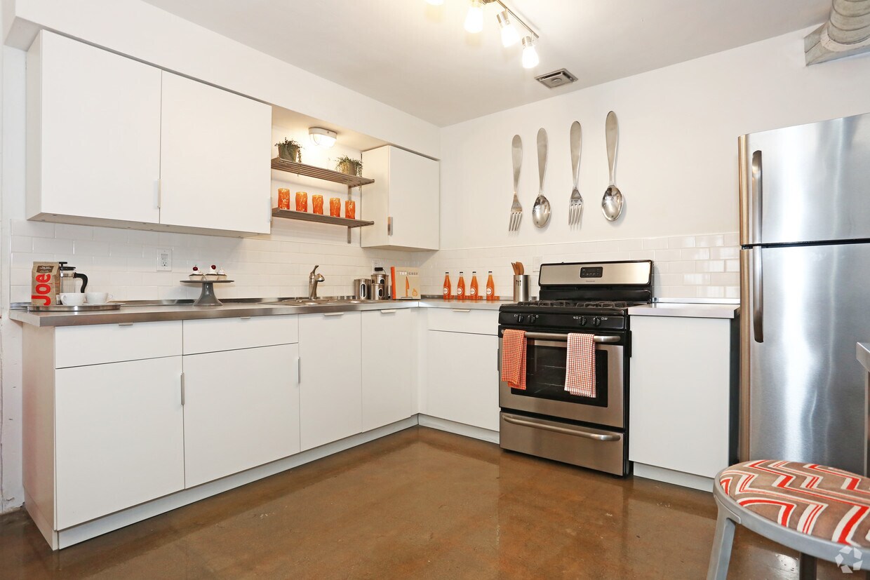 930 W Indian School Rd, Phoenix, AZ 85013