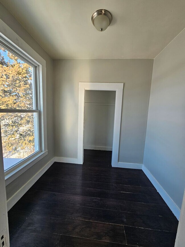 Foto del edificio - 2109 Roosevelt St