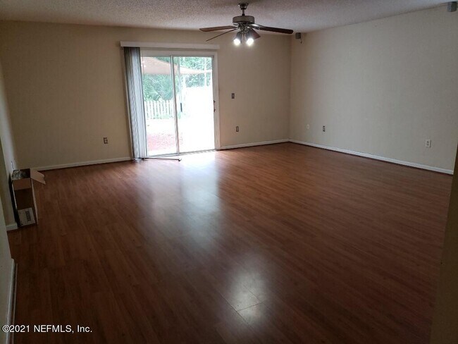 Building Photo - 13442 Ashford Wood Ct E