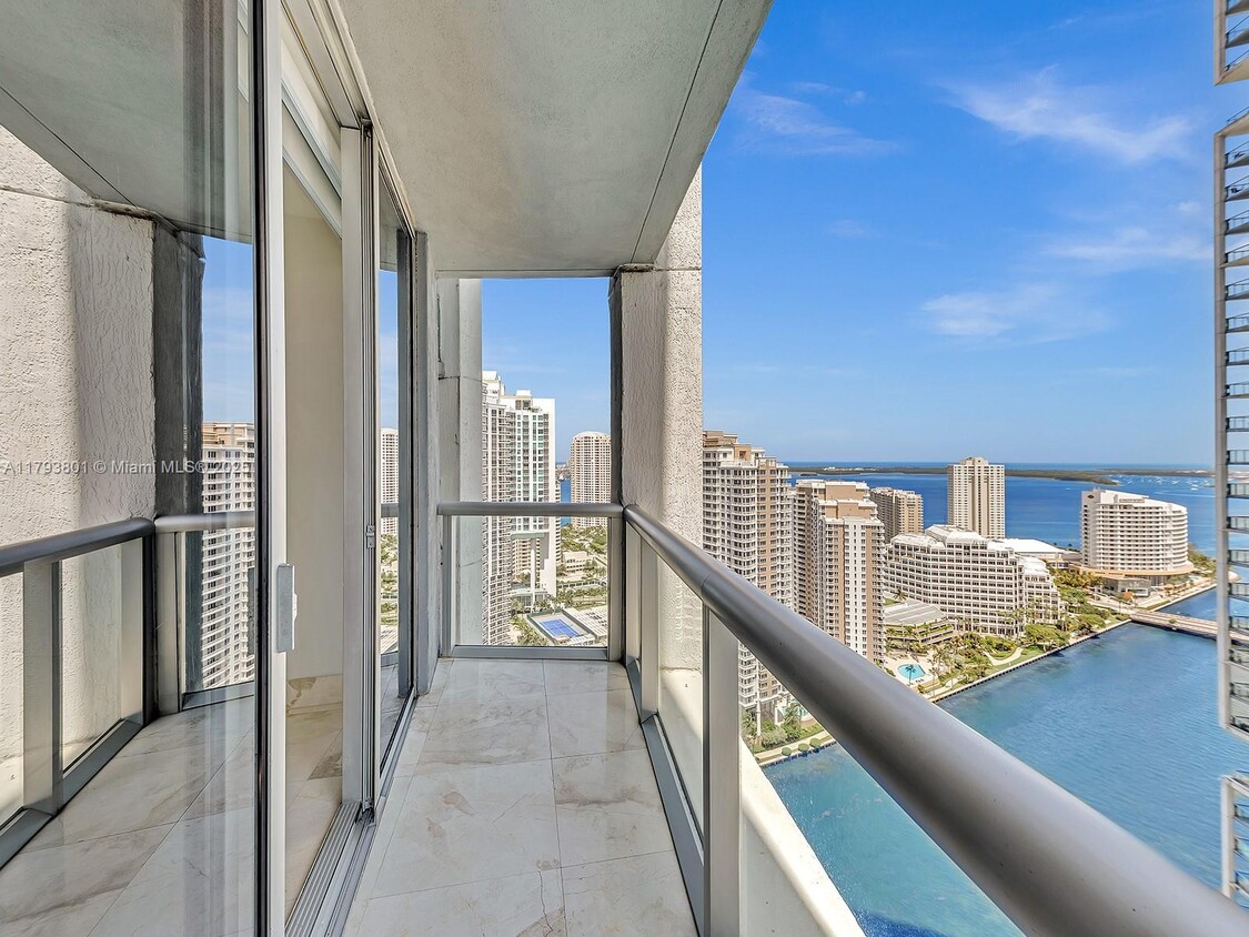 Primary Photo - 475 Brickell Ave