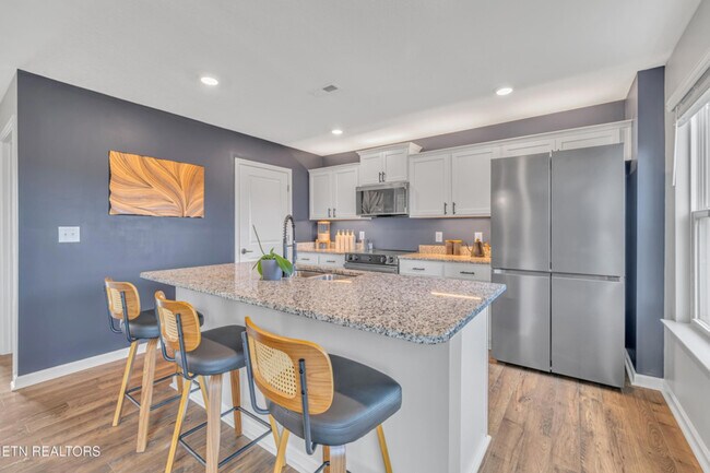 Foto del edificio - 2132 Glen Creek Rd