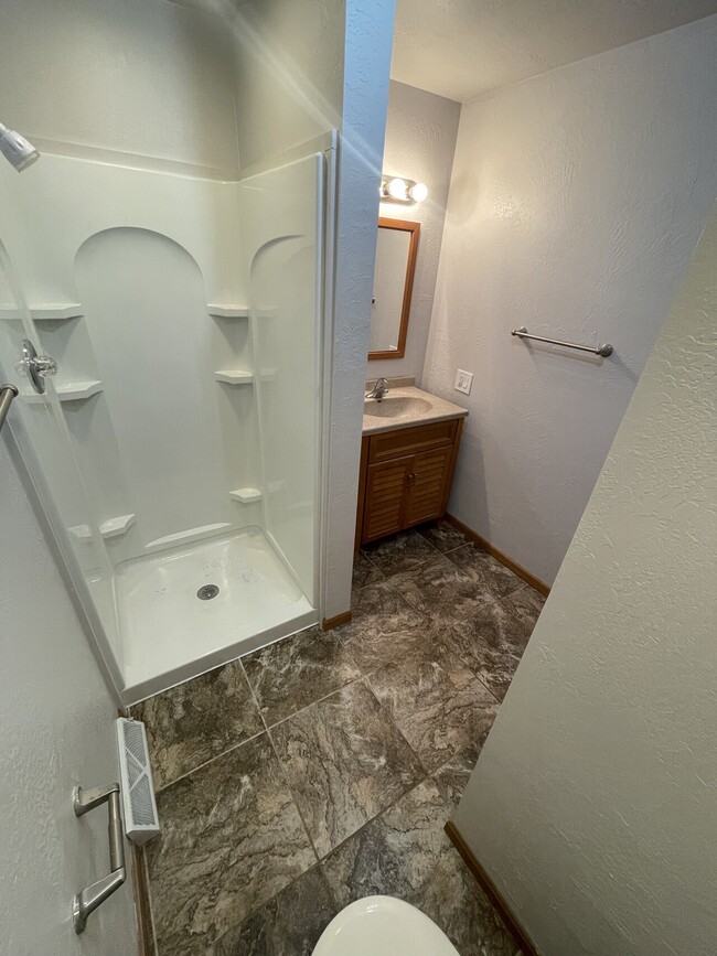 Foto del edificio - 1164 N Koeller St