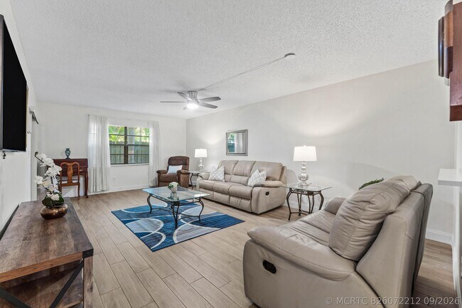 Building Photo - 1611 Cabot Ln