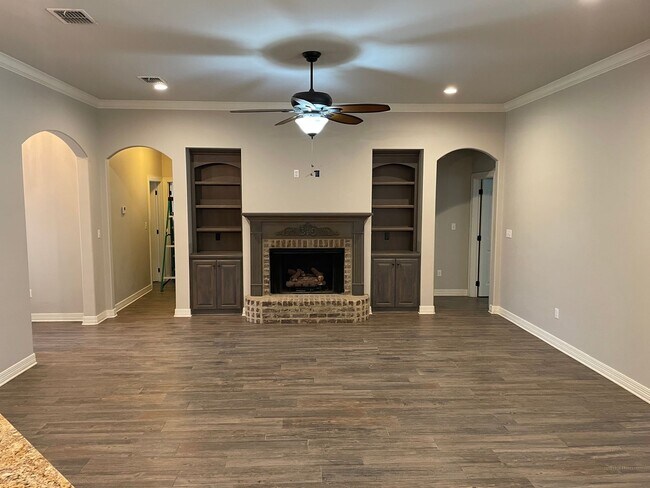 Foto del edificio - Gorgeous 4 Bedroom Home in Dogwood