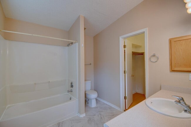 Foto del edificio - 7216 Eagle View Ave NE