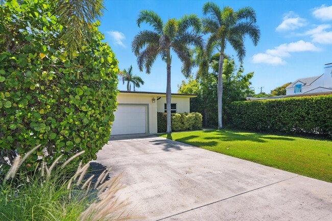 Foto del edificio - 632 N Lakeside Dr