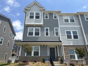 Building Photo - 7017 Bryce Ave