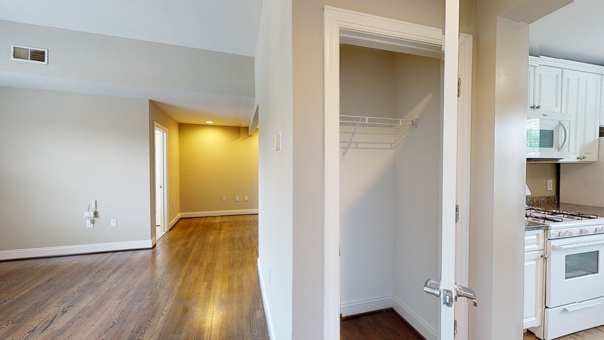 Photo - Rodgers Forge Apartments