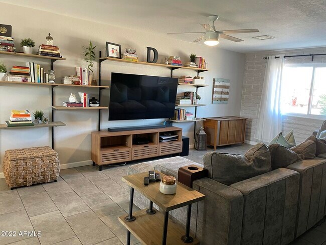 Foto del edificio - 3909 E Shaw Butte Dr