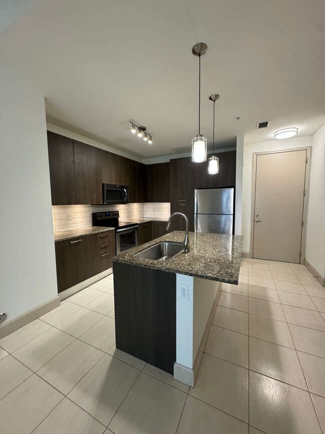 Foto del edificio - 4656 NW 95th Ave