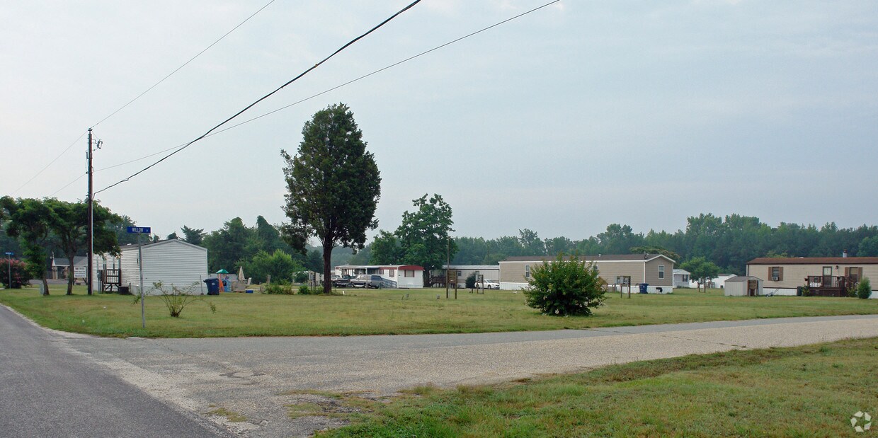 Building Photo - Rosewood Manor