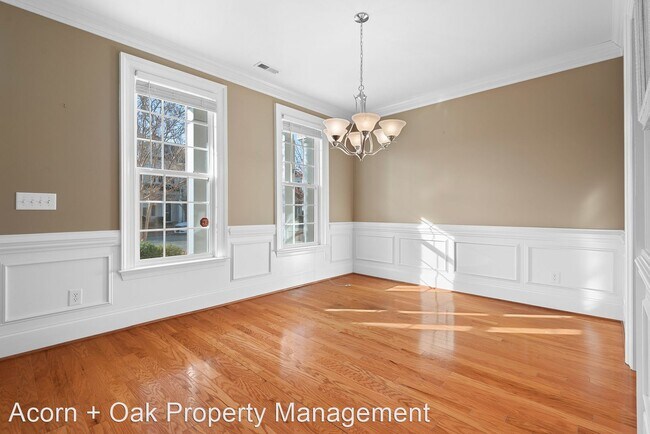 Building Photo - 2 br, 2.5 bath House - 1053 Philpott Dr