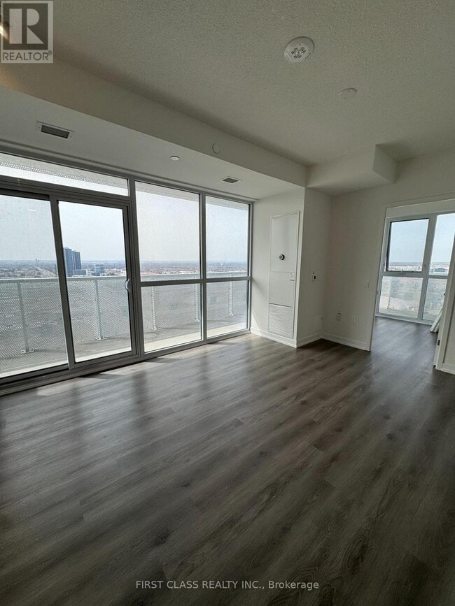 Building Photo - 225 Commerce St